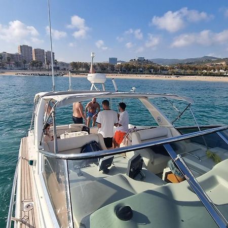 Cozy Yacht Lodge In Barcelona With Boat Tour Option Sant Adria de Besos Exterior photo